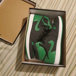 Air Jordan 1 Pine Green